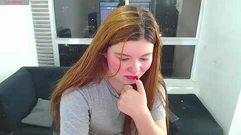 Snapshot of olivia_martine chatting on 12/15/24, 05:02 olivia_martine online show from 12/15/24, 05:02