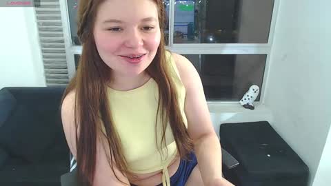 Snapshot of olivia_martine chatting on 01/27/25, 08:51 olivia_martine online show from 01/27/25, 08:51