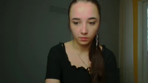 Olivia online show from 12/12/24, 08:03