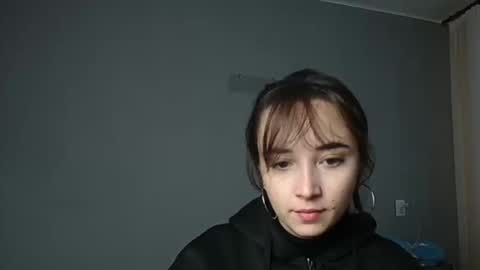 Olivia online show from 11/22/25, 10:25