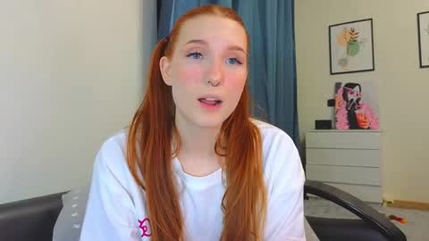 Snapshot of olivia_rid chatting on 03/08/25, 10:45 OLIVIA online show from 03/08/25, 10:45