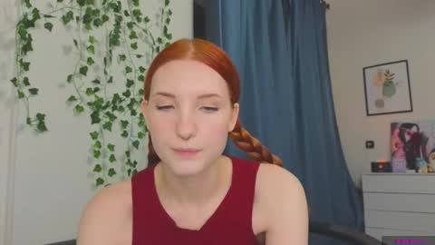 Snapshot of olivia_rid chatting on 09/19/25, 08:42 OLIVIA online show from 09/19/25, 08:42