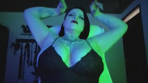   online show from 11/13/25, 01:21