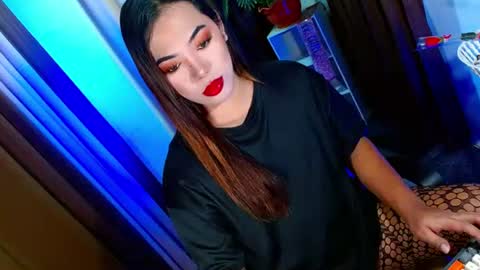 Miss OLIVIA online show from 09/28/25, 04:01