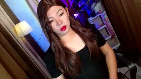 Miss OLIVIA online show from 11/14/25, 04:38