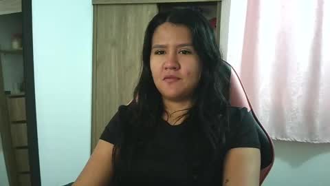 Olivia online show from 11/12/25, 01:33