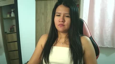 Olivia online show from 11/19/25, 01:00