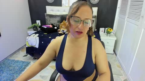 Snapshot of olivia_willd chatting on 12/12/24, 07:48 olivia online show from 12/12/24, 07:48