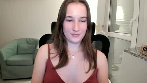 Oliwiaa2004 online show from 12/05/24, 06:00