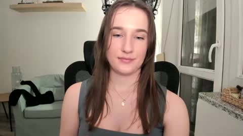 Oliwiaa2004 online show from 03/11/25, 10:53