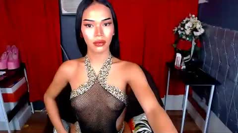 Snapshot of oliviafoxtsxx chatting on 10/20/25, 09:04 OLIVIA online show from 10/20/25, 09:04