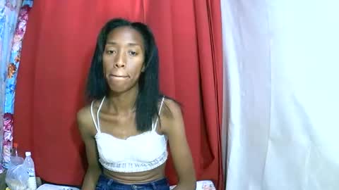 oliviah27 online show from 10/05/25, 05:11