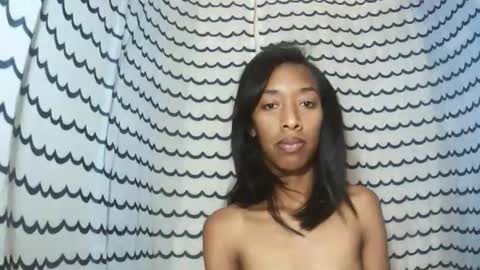 oliviah27 online show from 11/08/25, 09:09