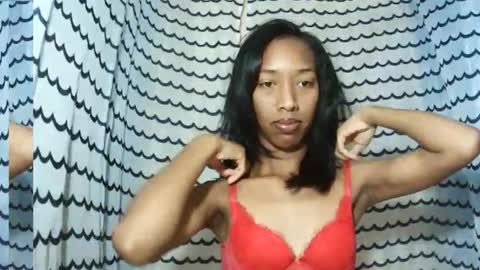 oliviah27 online show from 11/11/25, 02:39