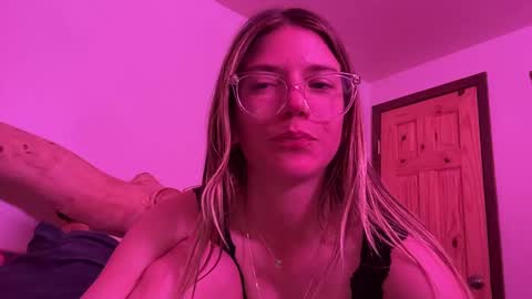 Olivia online show from 02/25/25, 06:25