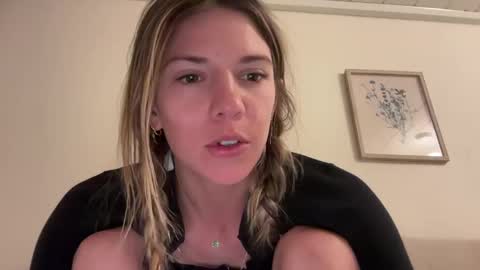 Olivia online show from 02/28/25, 07:05