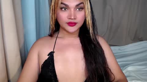 Snapshot of oliviahot22 chatting on 03/02/25, 07:10 oliviahot22 online show from 03/02/25, 07:10