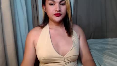 Snapshot of oliviahot22 chatting on 10/10/25, 09:41 oliviahot22 online show from 10/10/25, 09:41