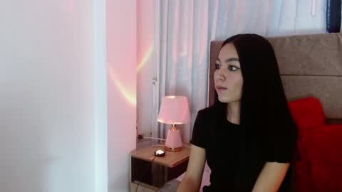 Snapshot of oliviapetit_ chatting on 10/07/25, 02:14 OliviaPetit online show from 10/07/25, 02:14