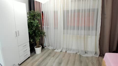 Snapshot of oliviarimes chatting on 01/31/25, 10:20 Alina online show from 01/31/25, 10:20