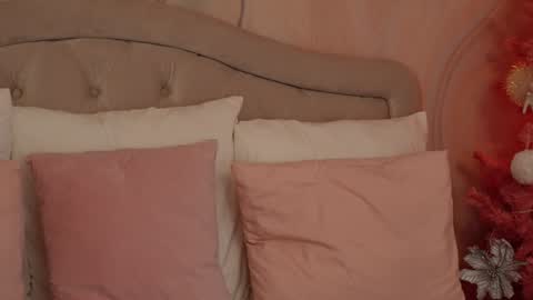 OliviaSway online show from 12/18/24, 11:19