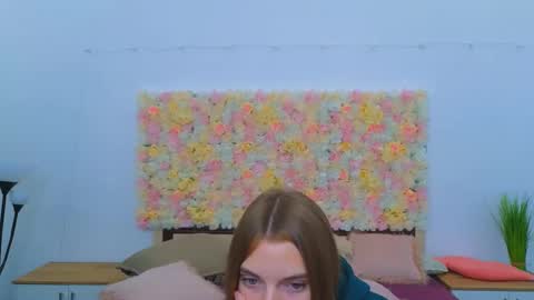 Snapshot of ollistiw chatting on 09/09/25, 07:08 Olli and Stiw online show from 09/09/25, 07:08