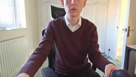 Snapshot of ollysparks chatting on 02/02/25, 01:30 Olly online show from 02/02/25, 01:30