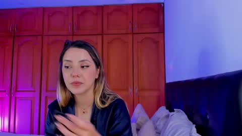 Snapshot of omstudio1994 chatting on 03/07/25, 02:45 Martina Ricci online show from 03/07/25, 02:45