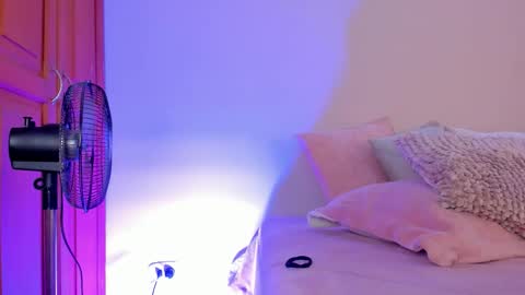 Snapshot of omstudio1994 chatting on 09/10/25, 01:33 Martina Ricci online show from 09/10/25, 01:33