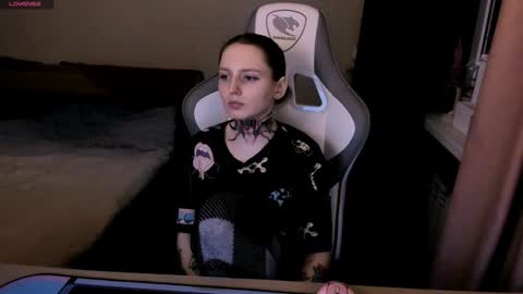 on_yxxx online show from 12/24/24, 09:33