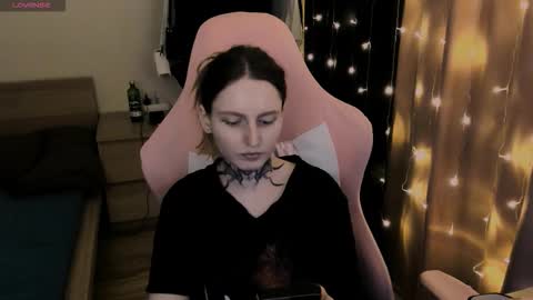 on_yxxx online show from 10/21/25, 07:03