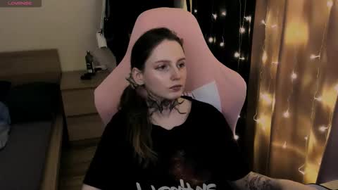 on_yxxx online show from 10/22/25, 07:02