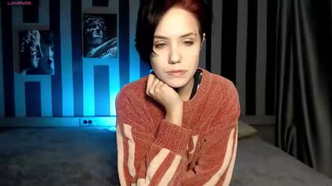 Snapshot of onaloon chatting on 09/18/25, 01:18 onaloon online show from 09/18/25, 01:18