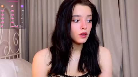 Snapshot of onemoreecall chatting on 02/13/25, 11:17 Lexi online show from 02/13/25, 11:17