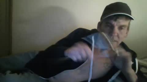 Snapshot of oneofmany66 chatting on 12/17/24, 10:12 Oneofmany online show from 12/17/24, 10:12