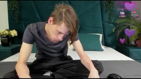 Erick  online show from 02/14/25, 07:23