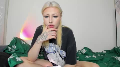 Snapshot of only_iva21 chatting on 11/02/25, 01:57 Iva online show from 11/02/25, 01:57