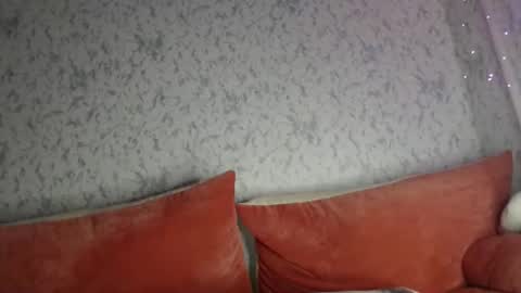 Snapshot of only_ubutterfly chatting on 02/12/25, 09:43 Amalia online show from 02/12/25, 09:43