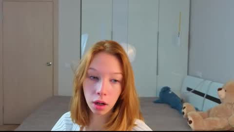 Lily online show from 11/11/25, 11:32