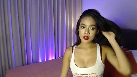 Lily Peach  -   online show from 10/08/25, 10:02