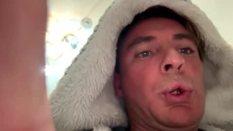 onlyloveyoutwice2016 online show from 10/26/25, 10:47