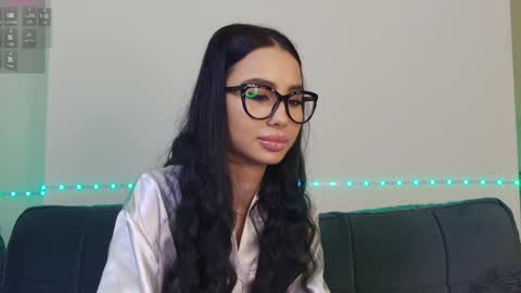 Snapshot of onlyxandra7 chatting on 01/18/25, 08:20 Xandra online show from 01/18/25, 08:20