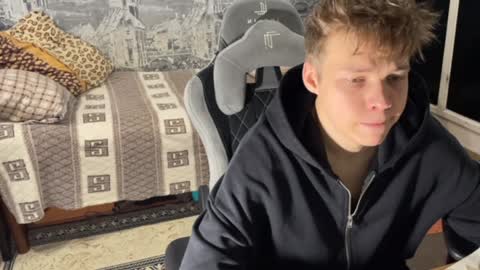 Snapshot of oofcblesssexx chatting on 12/08/24, 01:36 bless god online show from 12/08/24, 01:36