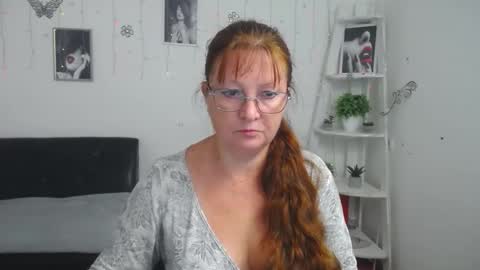 Snapshot of oovanessahotts chatting on 09/09/25, 05:07 Vanessa online show from 09/09/25, 05:07