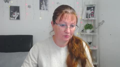 Snapshot of oovanessahotts chatting on 10/03/25, 07:27 Vanessa online show from 10/03/25, 07:27