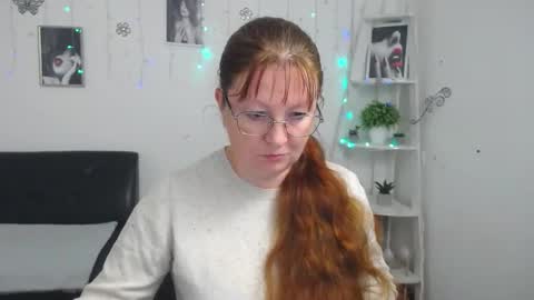 Vanessa online show from 10/11/25, 05:17