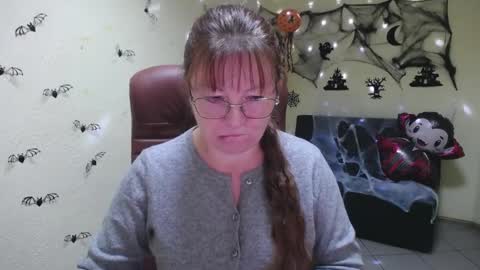 Vanessa online show from 10/20/25, 05:08