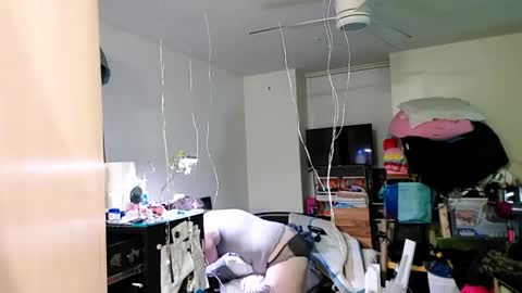 TsJojo online show from 09/18/25, 01:51