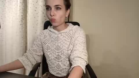 Snapshot of ophelia_blue chatting on 10/24/25, 03:52 ophelia blue online show from 10/24/25, 03:52