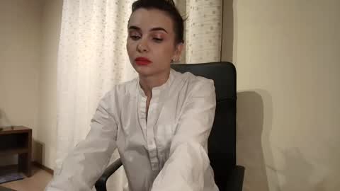 Snapshot of ophelia_blue chatting on 10/29/25, 04:09 ophelia blue online show from 10/29/25, 04:09